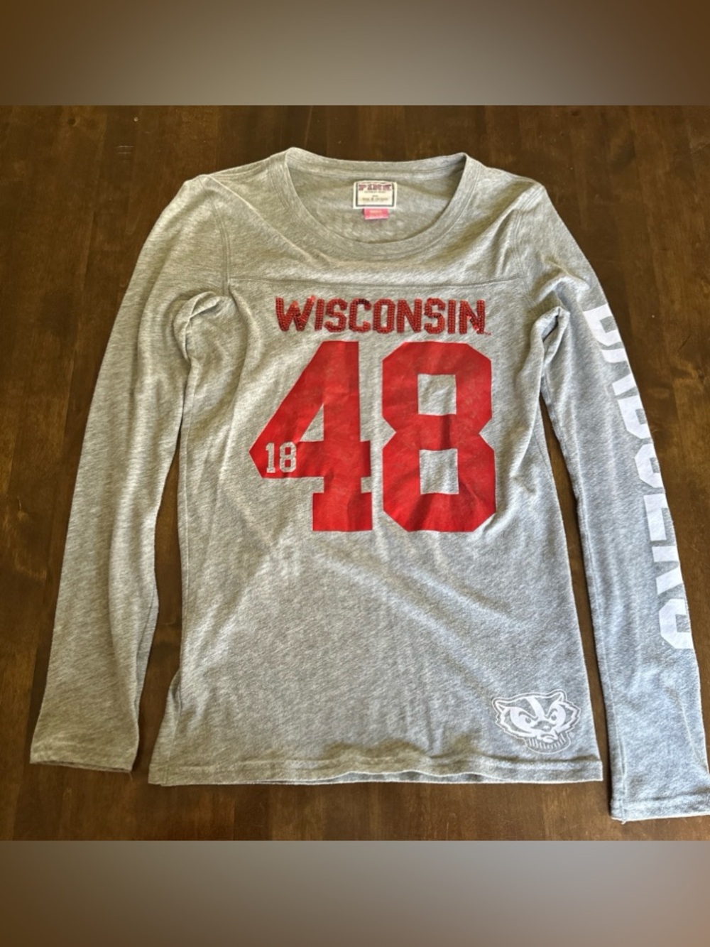 Victorias Secret PINK Wisconsin Badgers Top Tee Size Small College Football Game